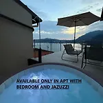 Dn Art - D First Floor With View Terrace And Hot Tub Blevio