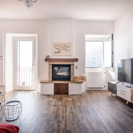 Dn Art Royale - Apt N Vasca Idromassaggio Interno Piano Terra -Apt D Esclusivo Terrazzo Esterno Con Jacuzzi 블레비오