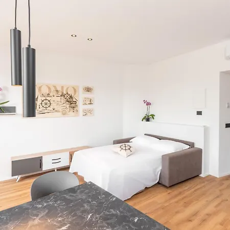 Lejlighed Dn Art Royale - D First Floor With View Terrace And Hot Tub - N Ground Floor With Internal Whirpool Blevio