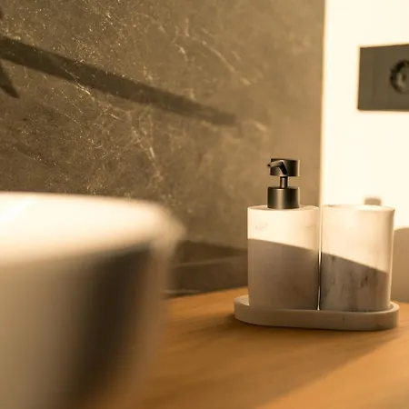 Dn Art Royale - D First Floor With View Terrace And Hot Tub - N Ground Floor With Internal Whirpool * ブレーヴィオ