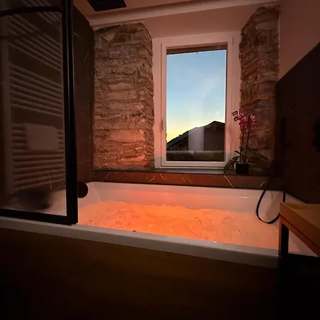 Dn Art - D First Floor With View Terrace And Hot Tub Appartamento *
