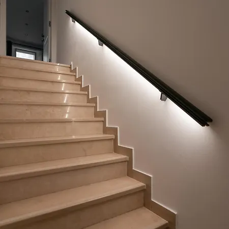 Dn Art Royale - D First Floor With View Terrace And Hot Tub - N Ground Floor With Internal Whirpool