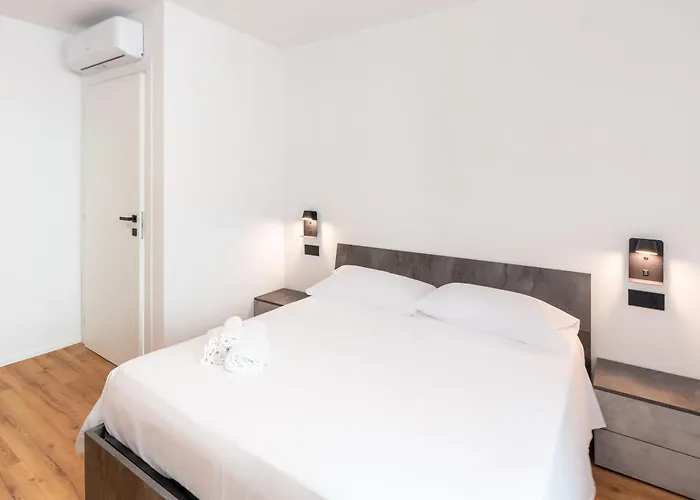 Apartament Dn Art - D First Floor With View Terrace And Hot Tub Blevio