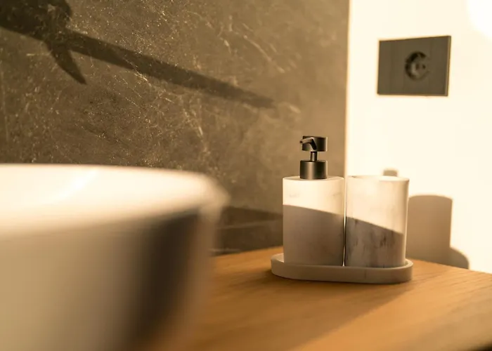 Dn Art - D First Floor With View Terrace And Hot Tub * Blevio