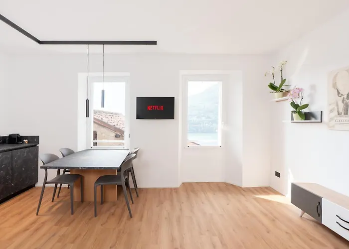 Dn Art - D First Floor With View Terrace And Hot Tub Apartament Blevio