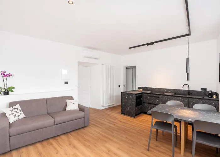 Dn Art - D First Floor With View Terrace And Hot Tub Apartament Blevio