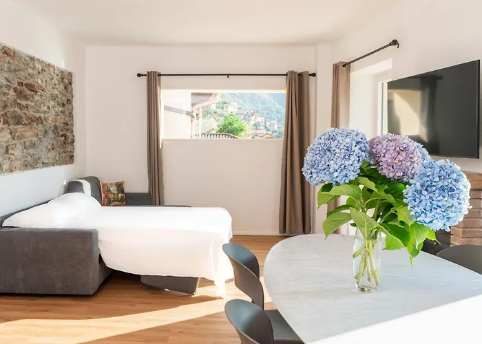 Dn Art Royale - D First Floor With View Terrace And Hot Tub - N Ground Floor With Internal Whirpool