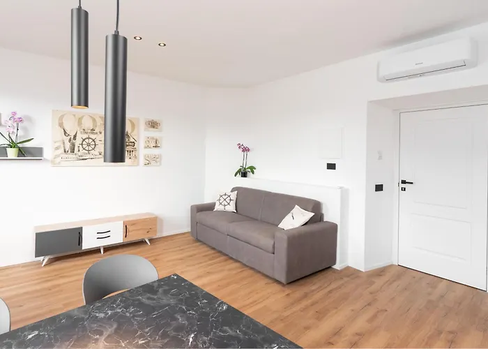 Apartament Dn Art - D First Floor With View Terrace And Hot Tub Blevio