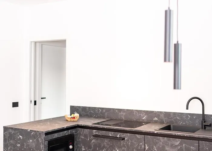 Dn Art Royale - D First Floor With View Terrace And Hot Tub - N Ground Floor With Internal Whirpool * Blevio