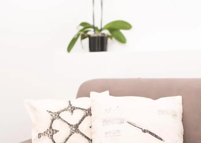 Dn Art Royale - D First Floor With View Terrace And Hot Tub - N Ground Floor With Internal Whirpool Διαμέρισμα