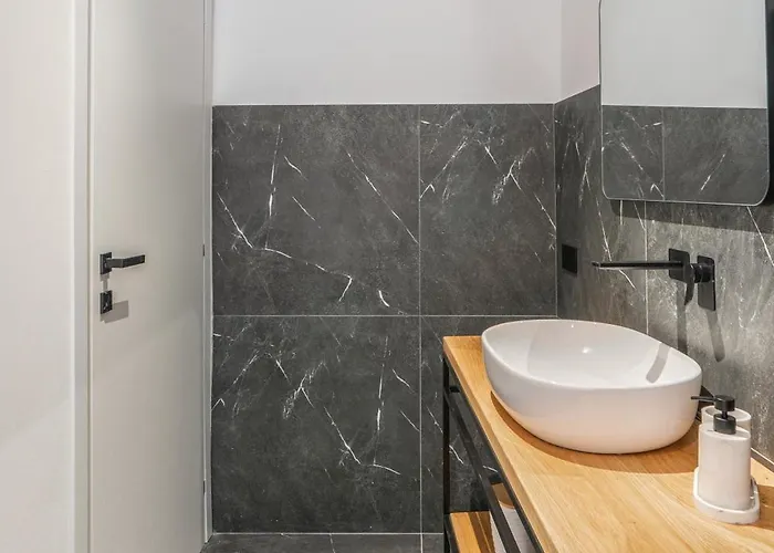 Dn Art Royale - D First Floor With View Terrace And Hot Tub - N Ground Floor With Internal Whirpool Διαμέρισμα Blevio