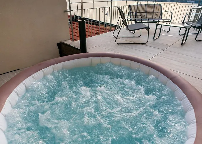 Dn Art Royale - D First Floor With View Terrace And Hot Tub - N Ground Floor With Internal Whirpool * Blevio