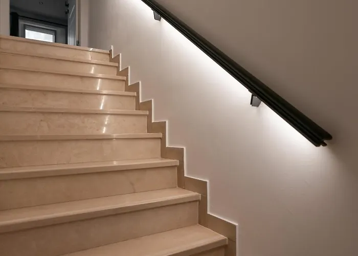 Dn Art Royale - D First Floor With View Terrace And Hot Tub - N Ground Floor With Internal Whirpool